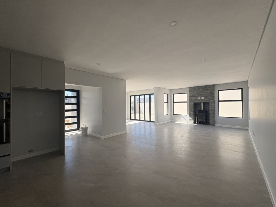 4 Bedroom Property for Sale in Sandown Western Cape